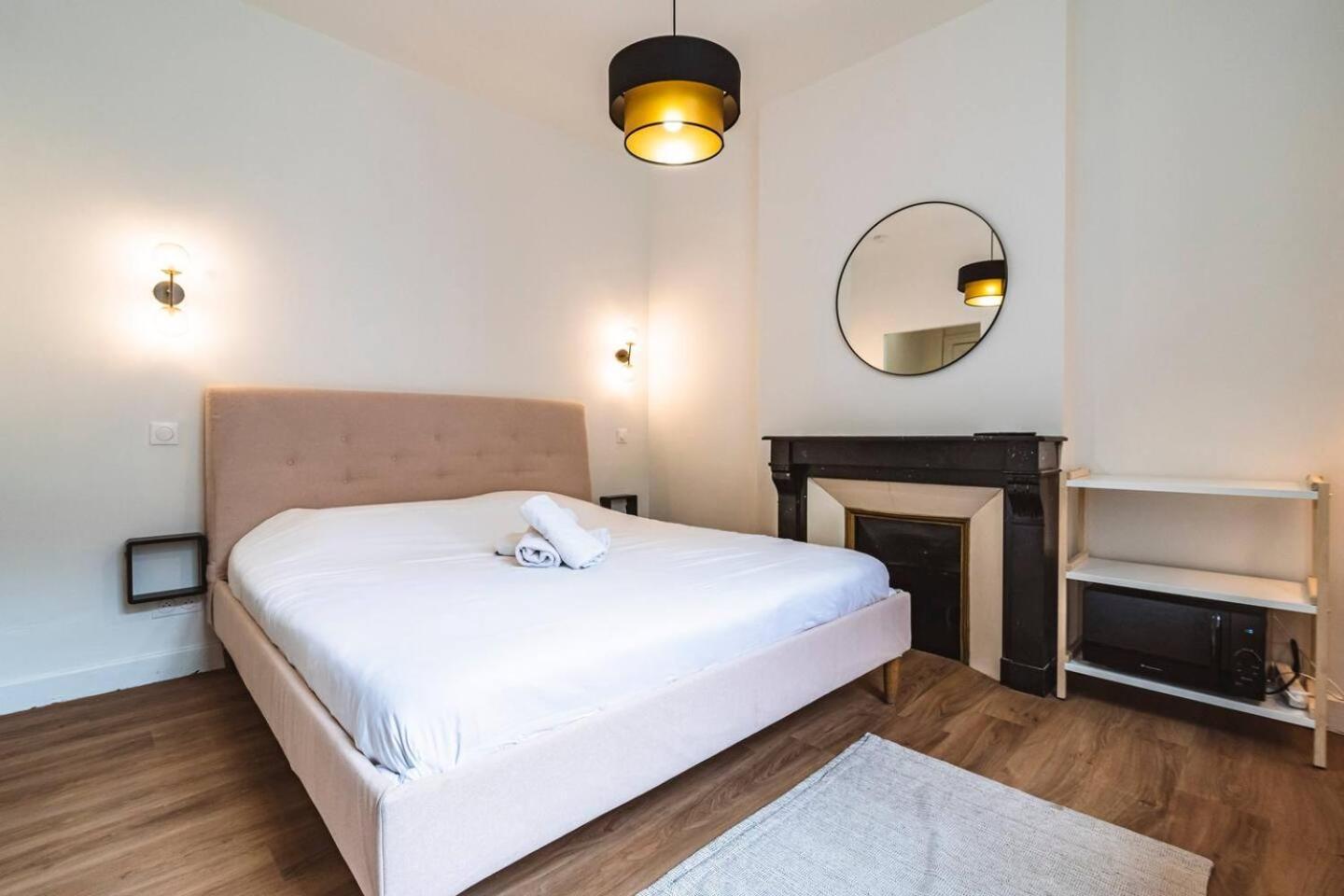 Pink, Appartement En Plein Coeur De Reims Zewnętrze zdjęcie