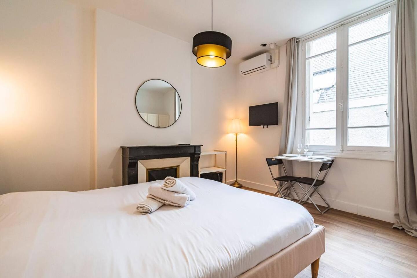 Pink, Appartement En Plein Coeur De Reims Zewnętrze zdjęcie